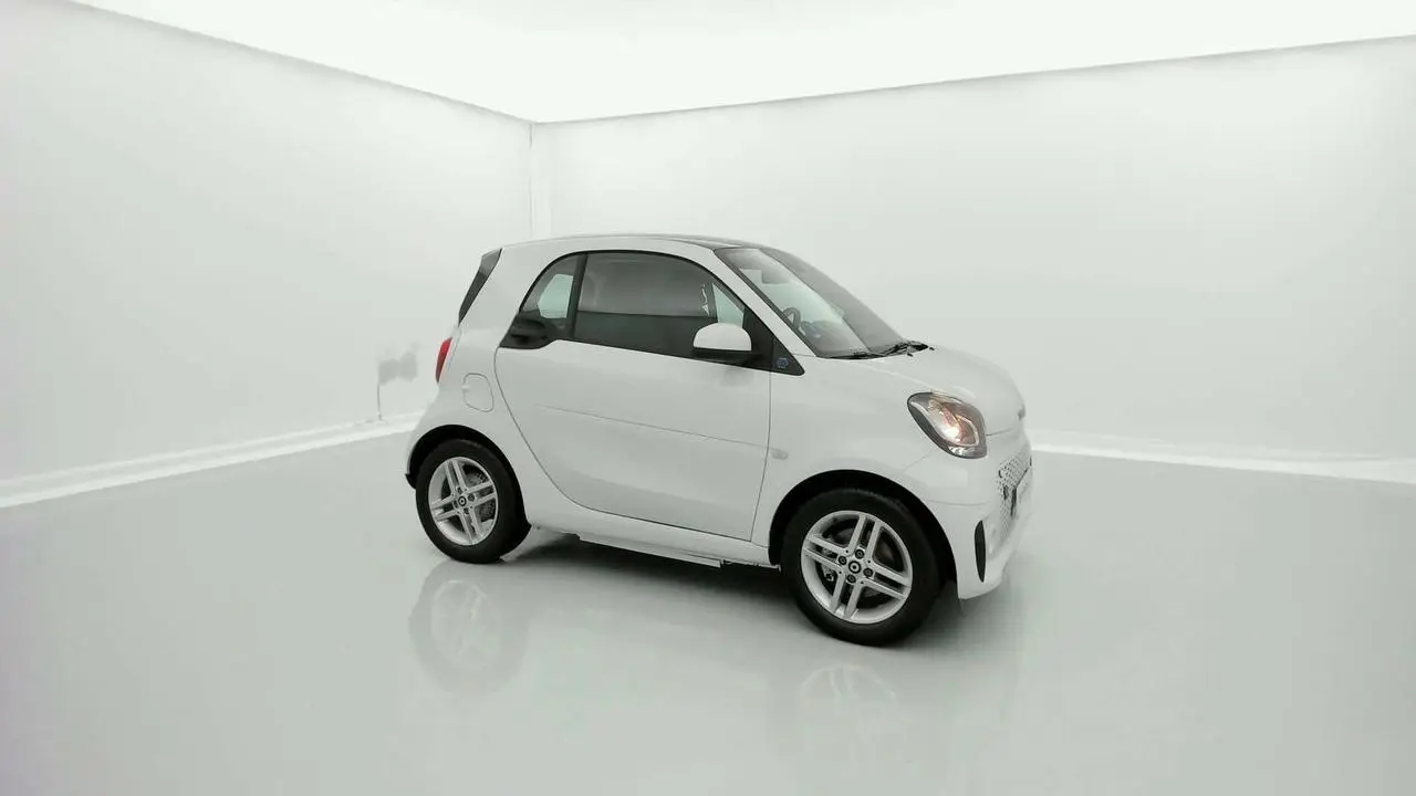 Photo 1 : Smart Fortwo 2022 Électrique