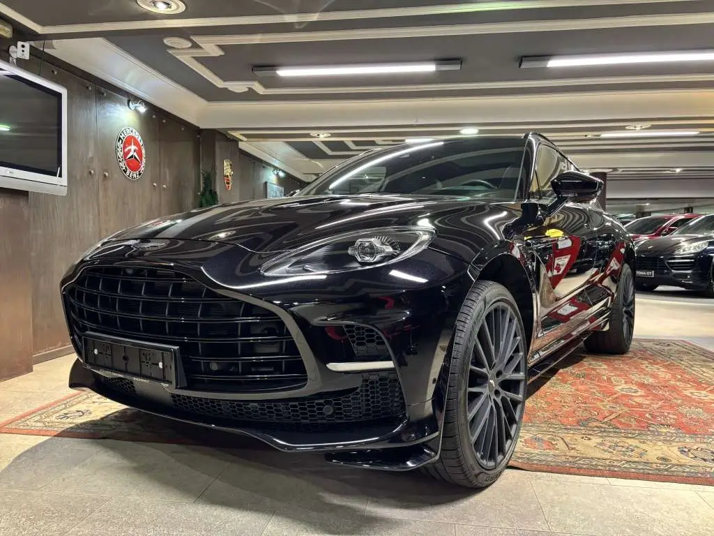 Photo 1 : Aston Martin Dbx 2024 Essence