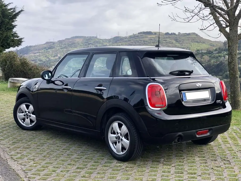 Photo 1 : Mini One 2017 Diesel