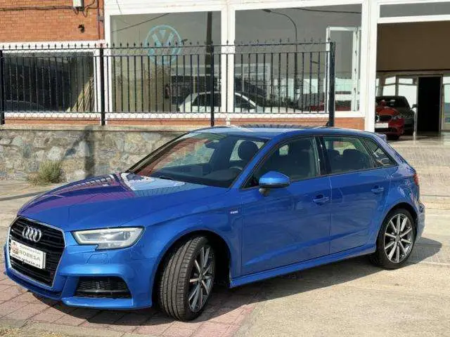 Photo 1 : Audi A3 2019 Petrol