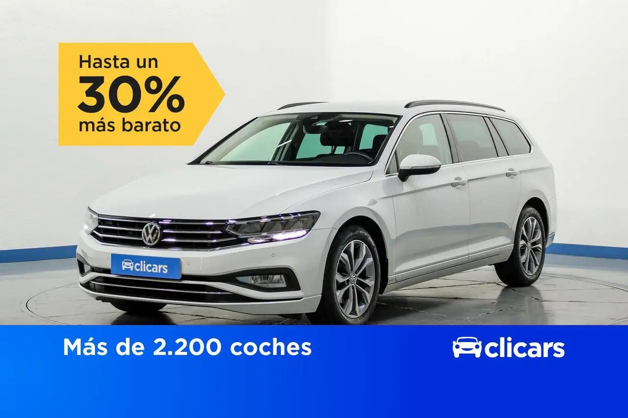 Photo 1 : Volkswagen Passat 2020 Petrol