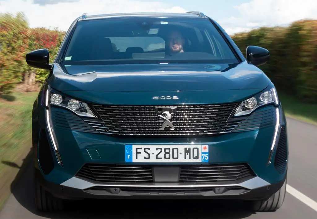 Photo 1 : Peugeot 5008 2024 Hybrid