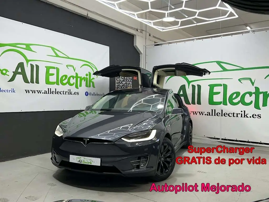 Photo 1 : Tesla Model X 2017 Électrique