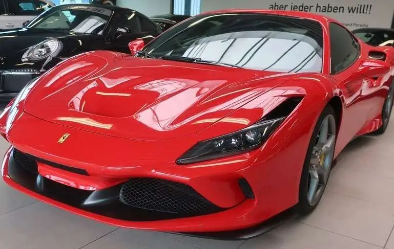 Photo 1 : Ferrari F8 2020 Essence