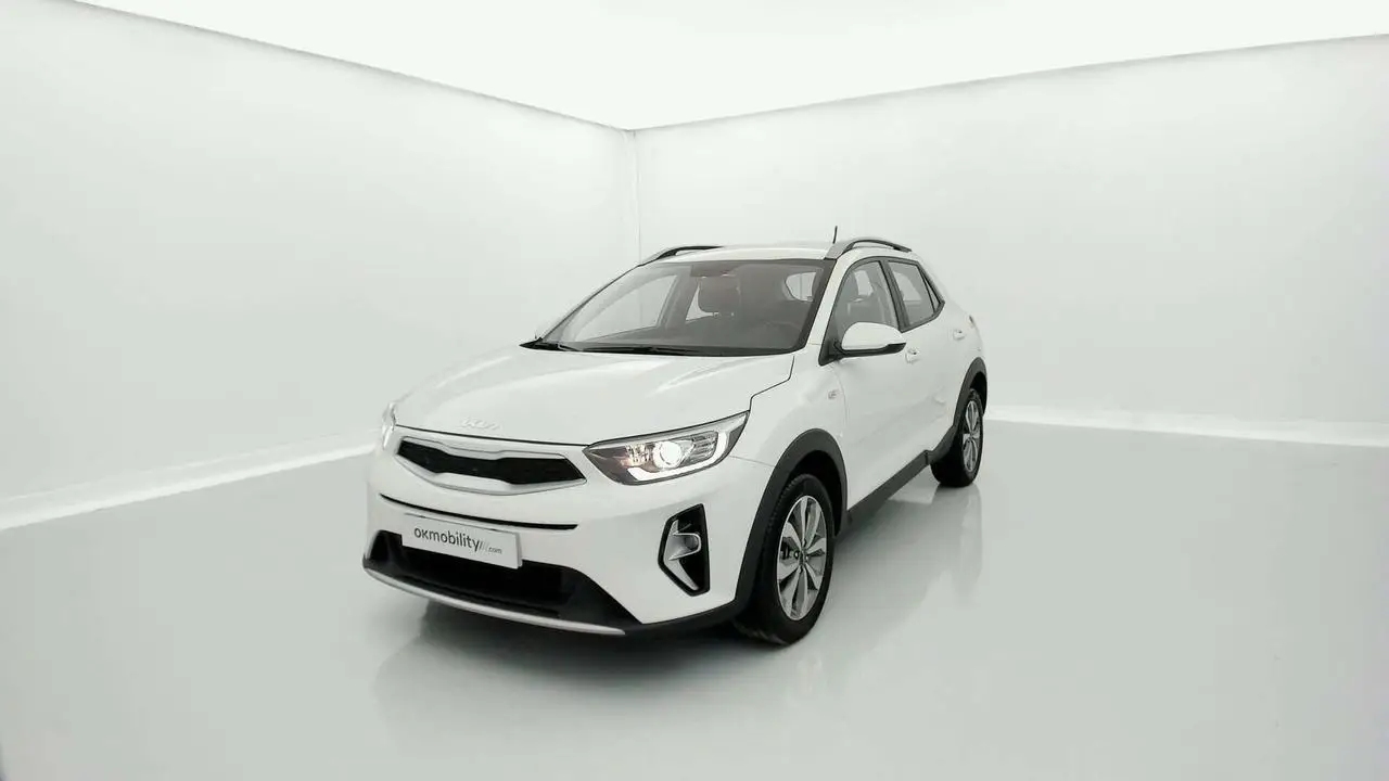 Photo 1 : Kia Stonic 2023 Essence