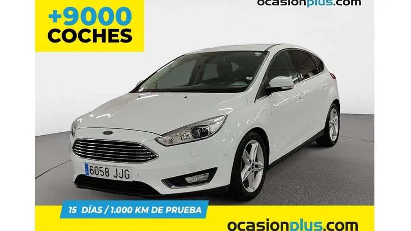 Photo 1 : Ford Focus 2015 Petrol