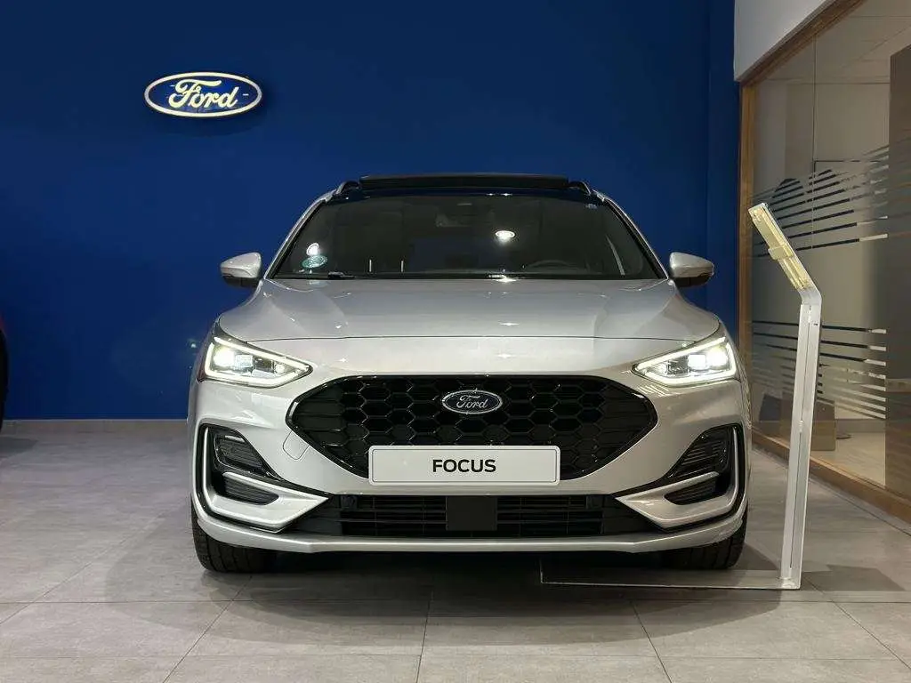 Photo 1 : Ford Focus 2023 Essence