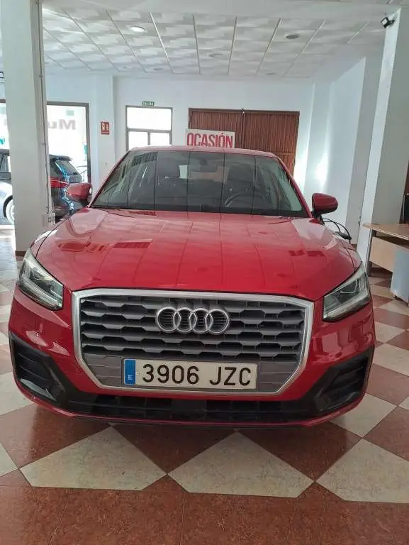 Photo 1 : Audi Q2 2017 Diesel