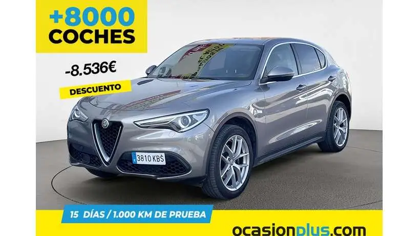 Photo 1 : Alfa Romeo Stelvio 2017 Essence