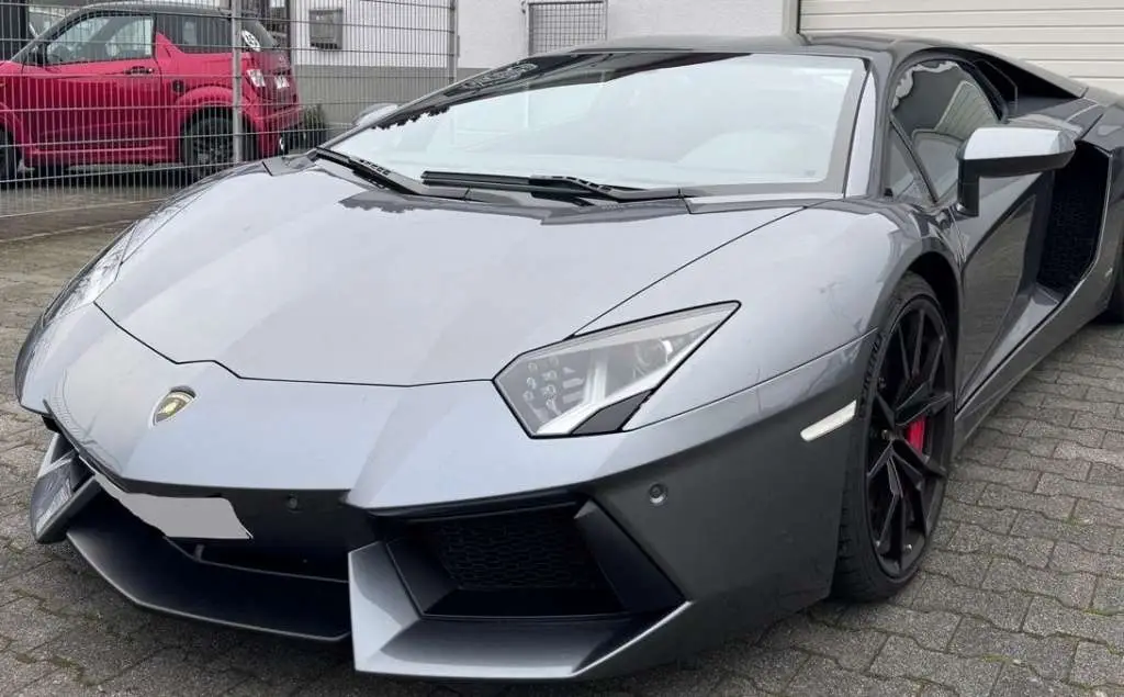 Photo 1 : Lamborghini Aventador 2015 Petrol