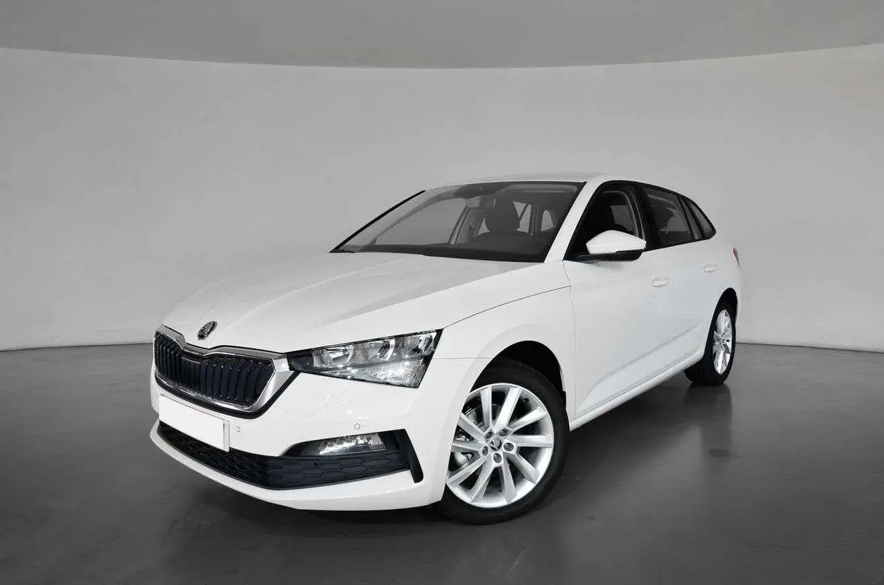 Photo 1 : Skoda Scala 2021 Essence