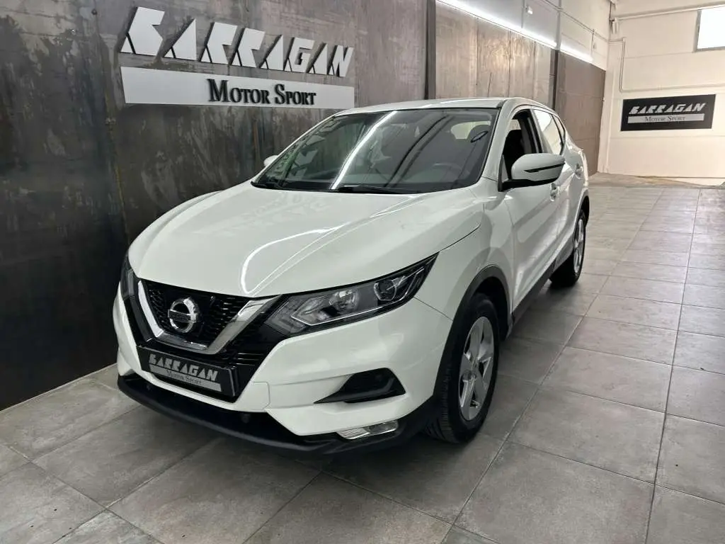 Photo 1 : Nissan Qashqai 2017 Petrol