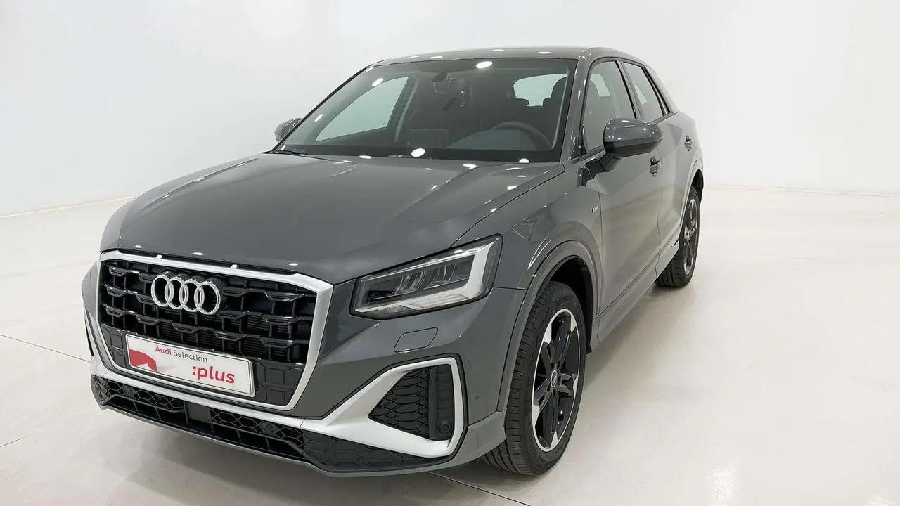 Photo 1 : Audi Q2 2023 Essence