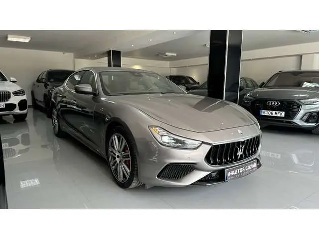 Photo 1 : Maserati Ghibli 2022 Hybrid