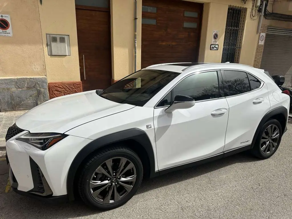 Photo 1 : Lexus Ux 2020 Hybrid