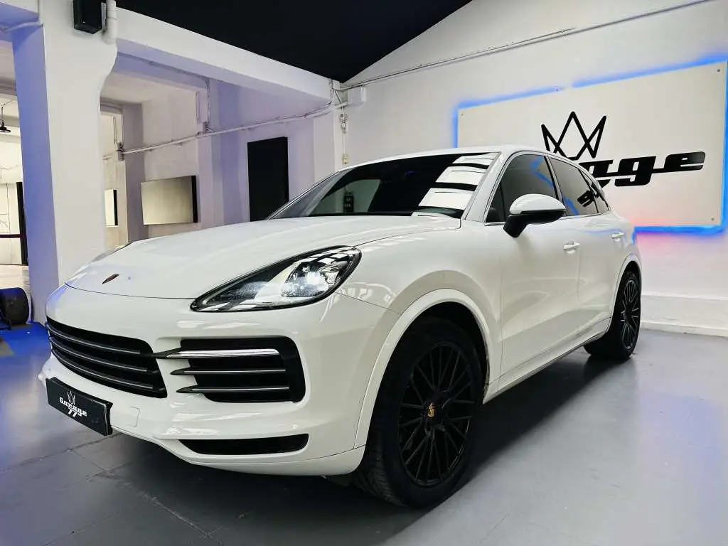 Photo 1 : Porsche Cayenne 2019 Essence