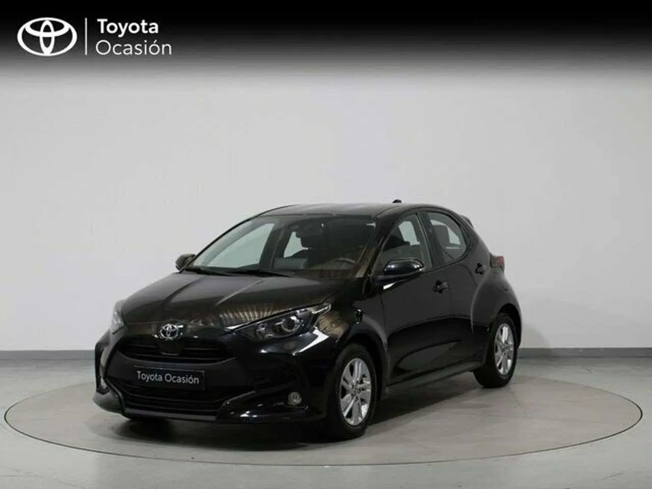 Photo 1 : Toyota Yaris 2024 Petrol