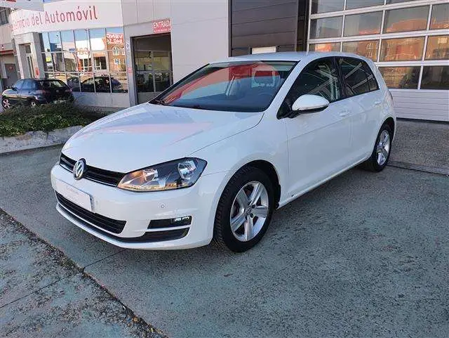 Photo 1 : Volkswagen Golf 2015 Essence