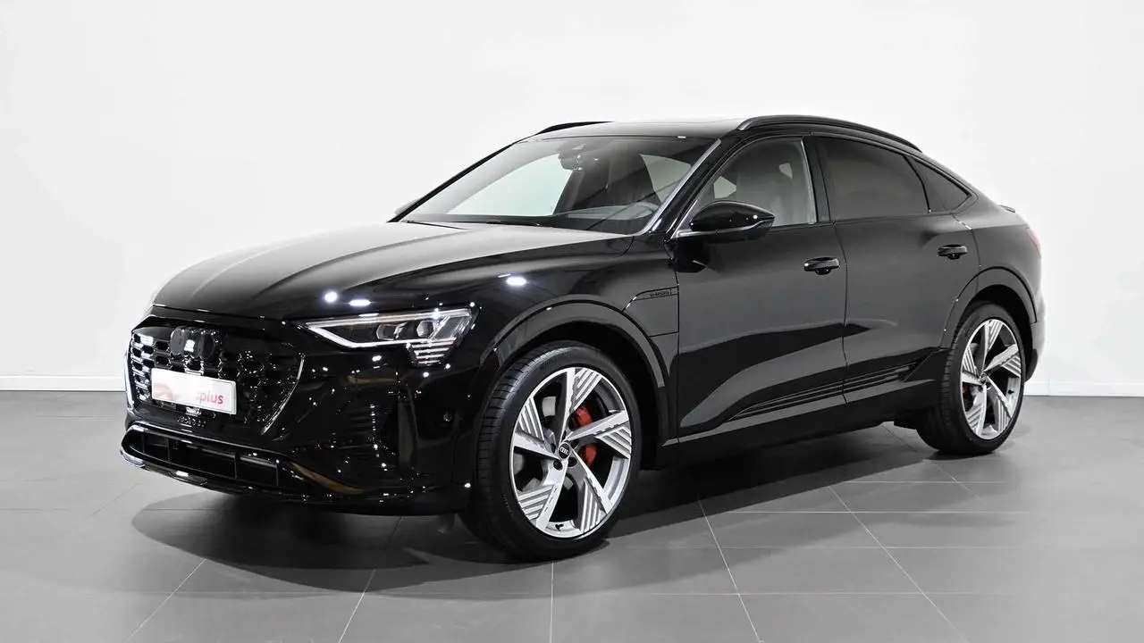 Photo 1 : Audi Q8 2023 Électrique