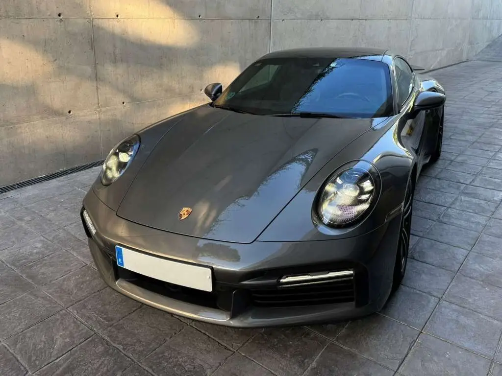 Photo 1 : Porsche 992 2020 Petrol