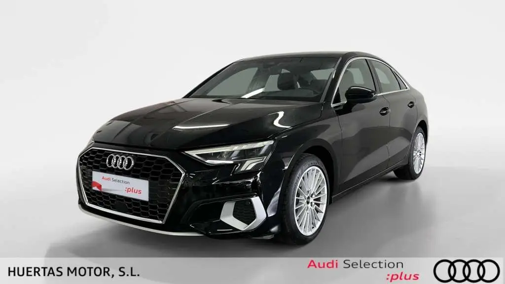 Photo 1 : Audi A3 2023 Essence