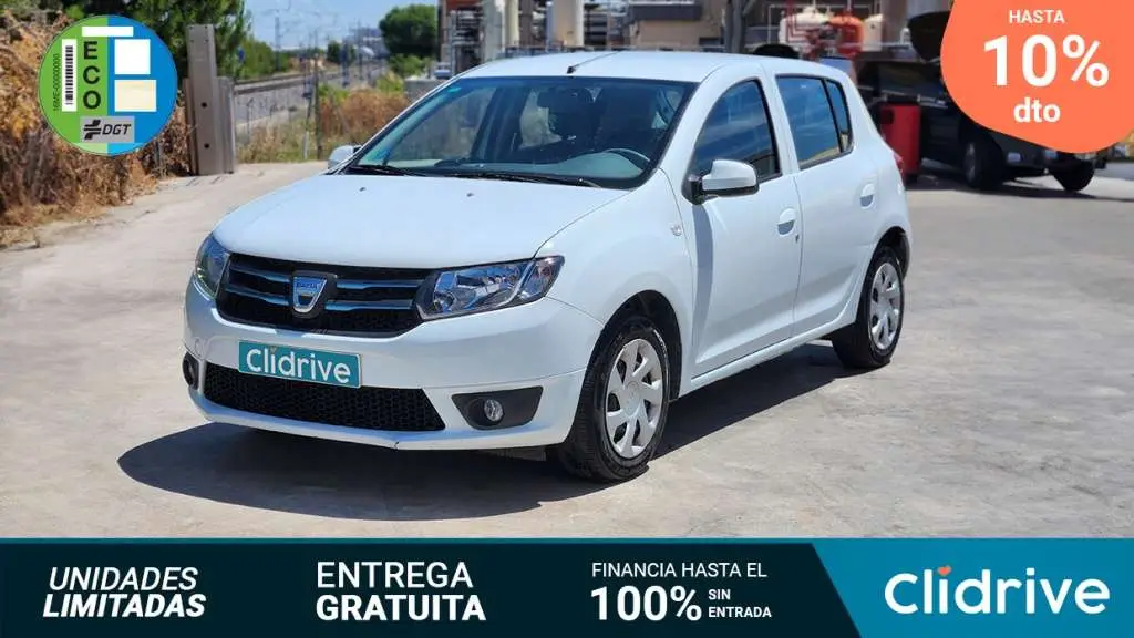 Photo 1 : Dacia Sandero 2015 Petrol