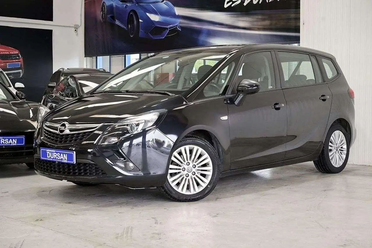 Photo 1 : Opel Zafira 2016 Petrol