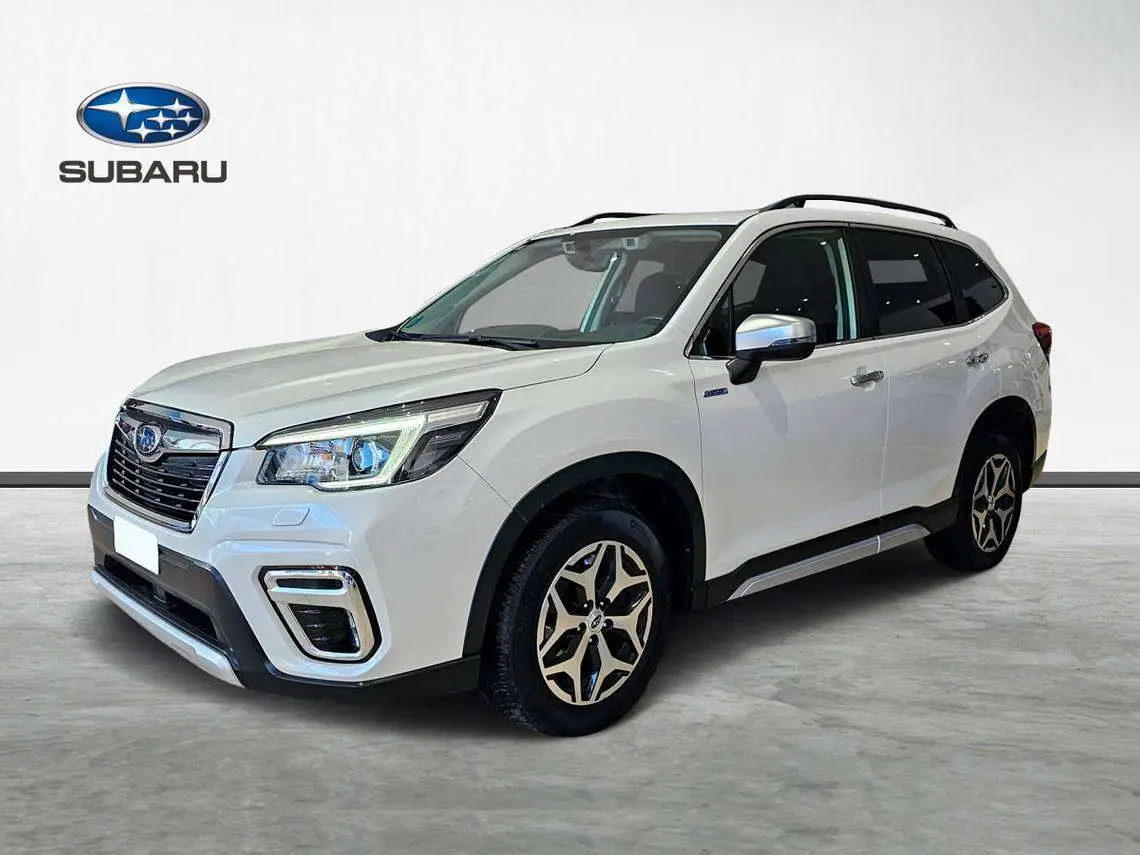 Photo 1 : Subaru Forester 2021 Hybride