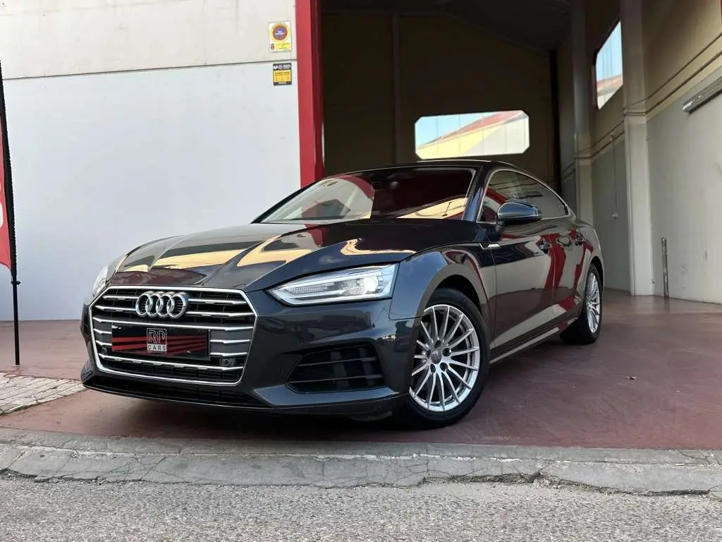 Photo 1 : Audi A5 2017 LPG