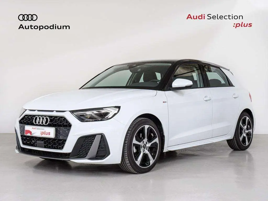 Photo 1 : Audi A1 2024 Essence