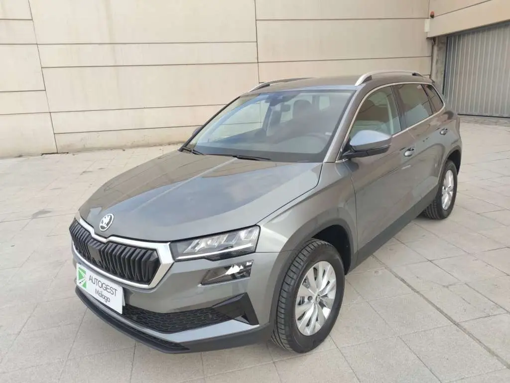 Photo 1 : Skoda Karoq 2024 Essence