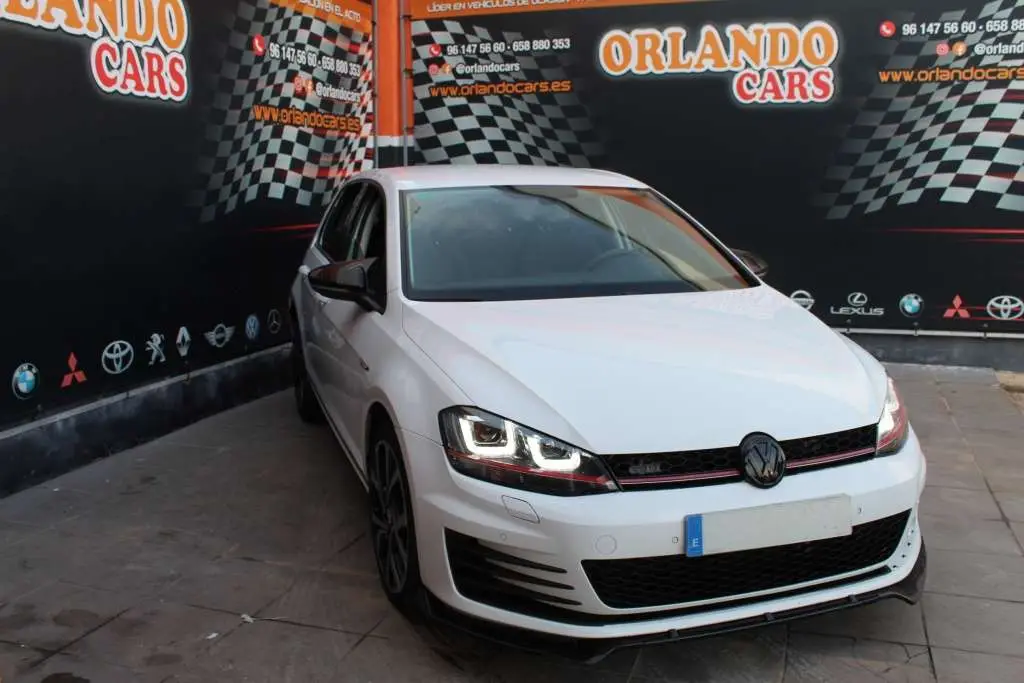 Photo 1 : Volkswagen Golf 2016 Diesel