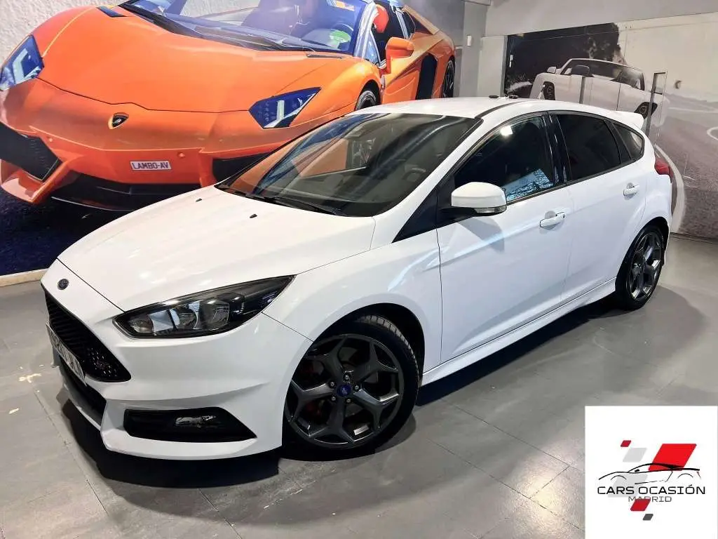 Photo 1 : Ford Focus 2016 Diesel