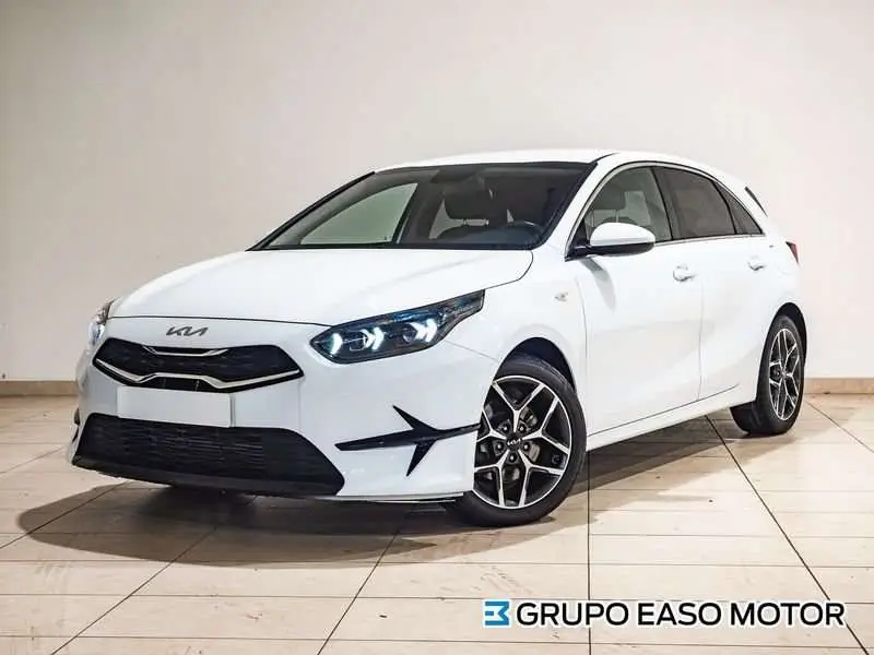 Photo 1 : Kia Ceed 2022 Petrol