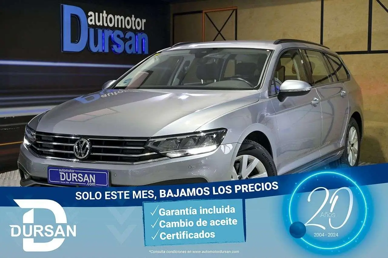 Photo 1 : Volkswagen Passat 2020 Diesel