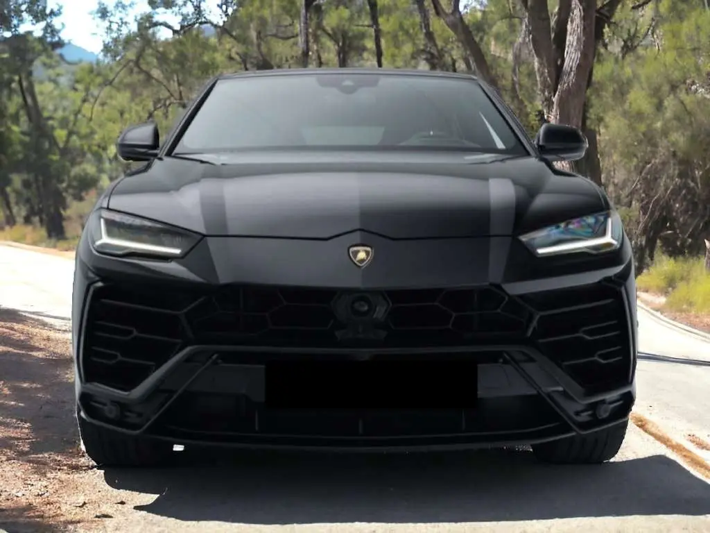 Photo 1 : Lamborghini Urus 2022 Petrol