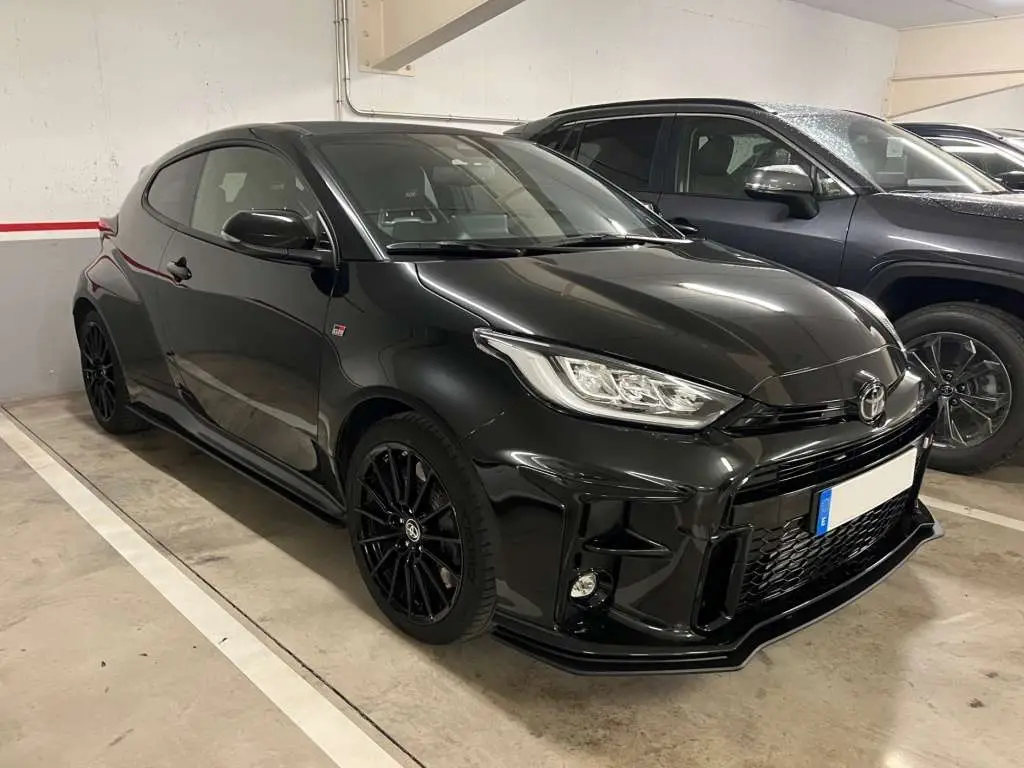 Photo 1 : Toyota Yaris 2021 Petrol