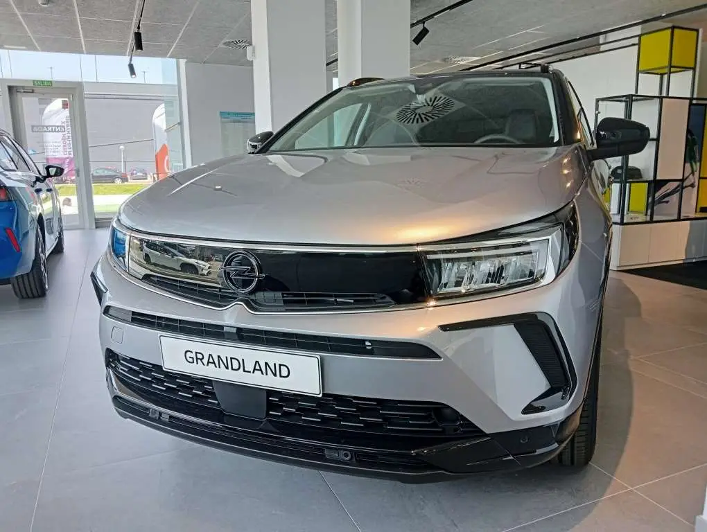 Photo 1 : Opel Grandland 2024 Hybrid