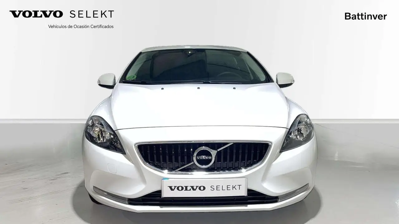 Photo 1 : Volvo V40 2017 Essence