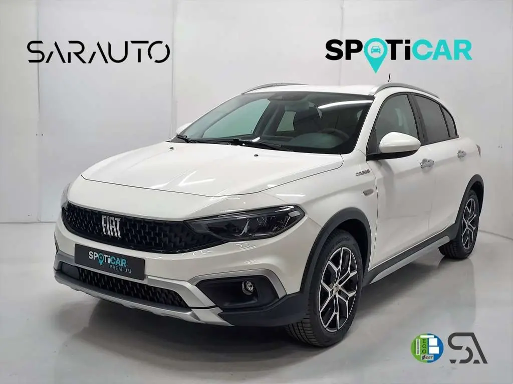 Photo 1 : Fiat Tipo 2022 Petrol