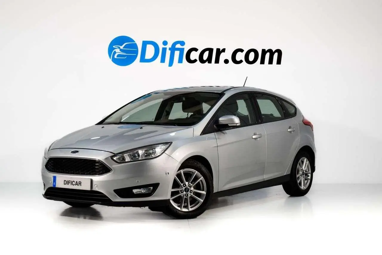 Photo 1 : Ford Focus 2017 Essence