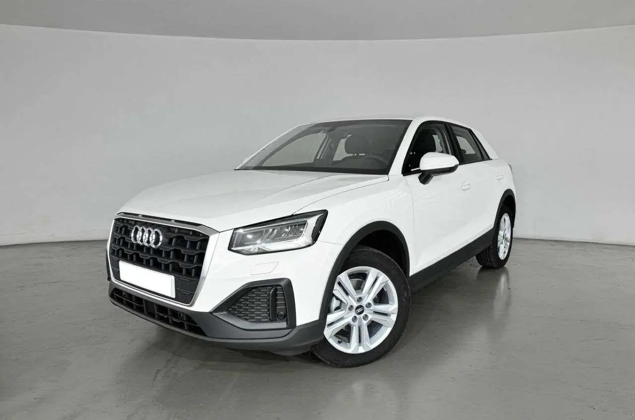 Photo 1 : Audi Q2 2021 Petrol