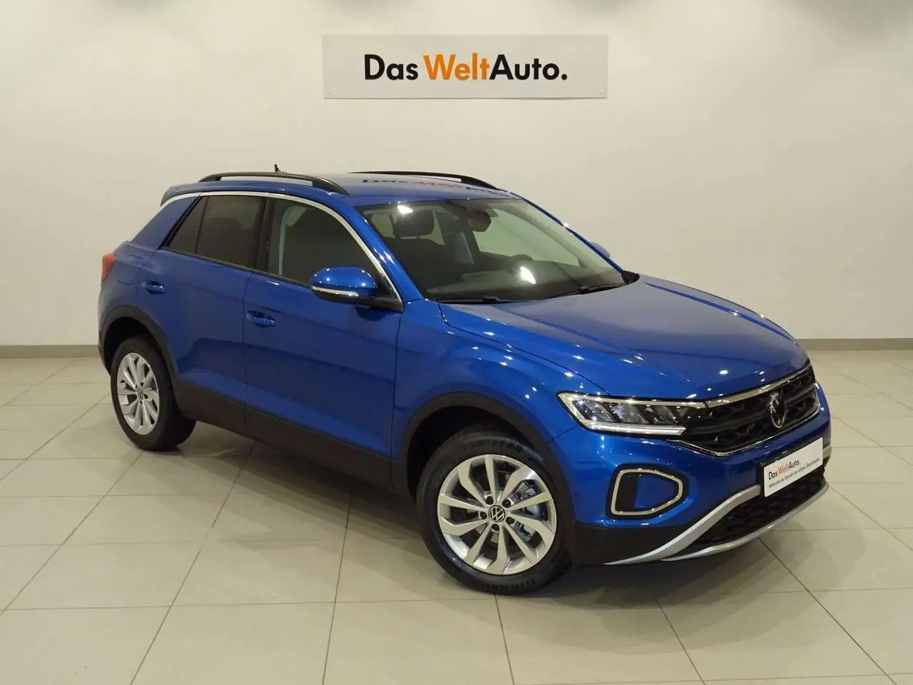 Photo 1 : Volkswagen T-roc 2023 Essence