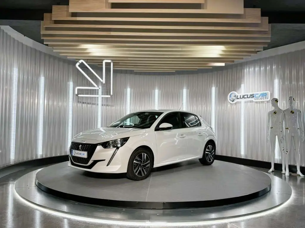 Photo 1 : Peugeot 208 2019 Petrol