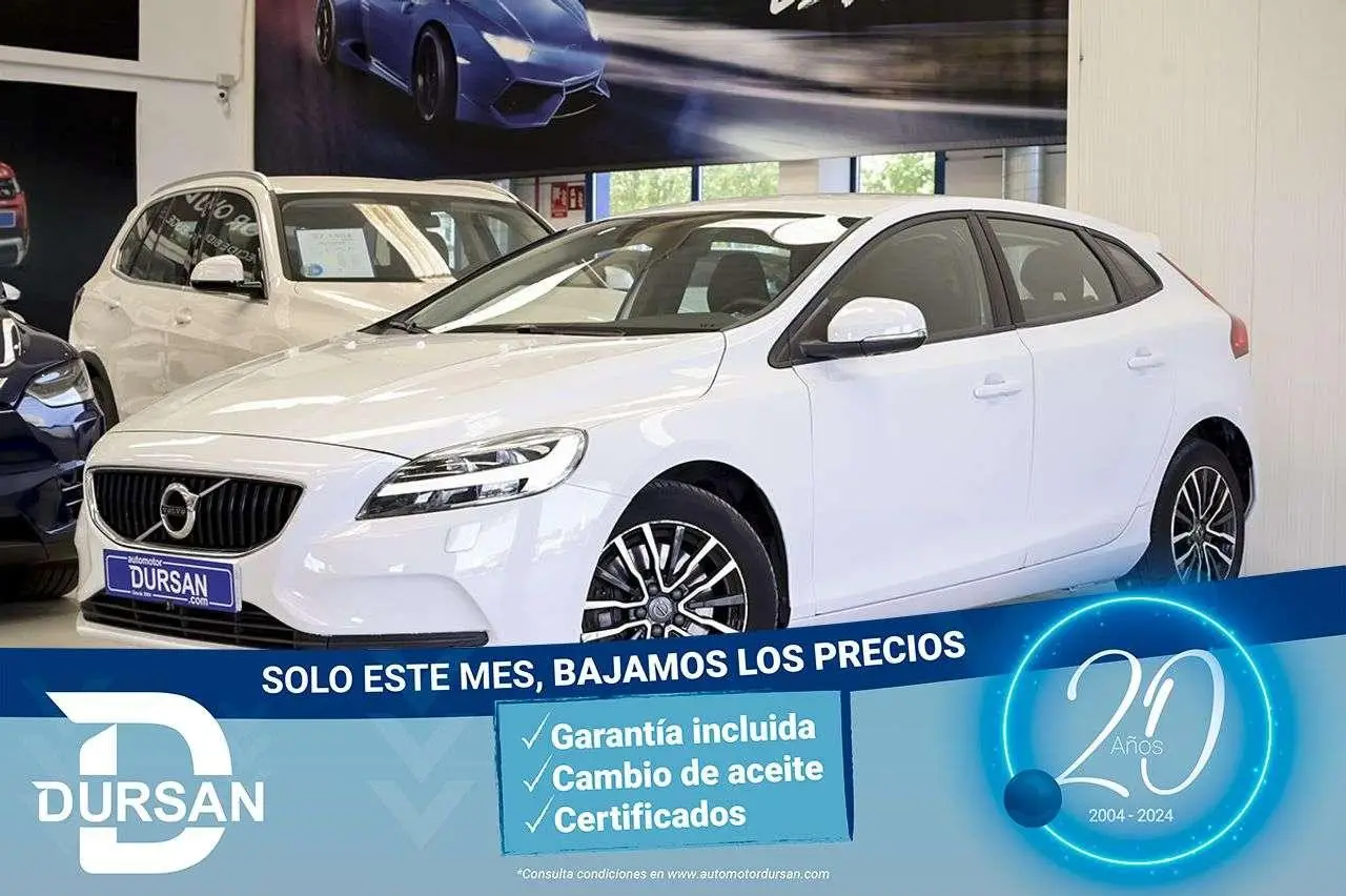 Photo 1 : Volvo V40 2017 Diesel