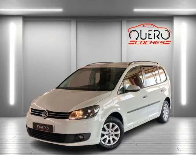 Photo 1 : Volkswagen Touran 2015 Petrol