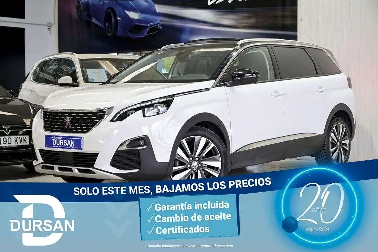 Photo 1 : Peugeot 3008 2019 Petrol