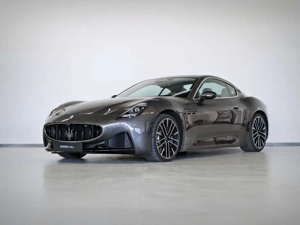 Photo 1 : Maserati Granturismo 2023 Essence