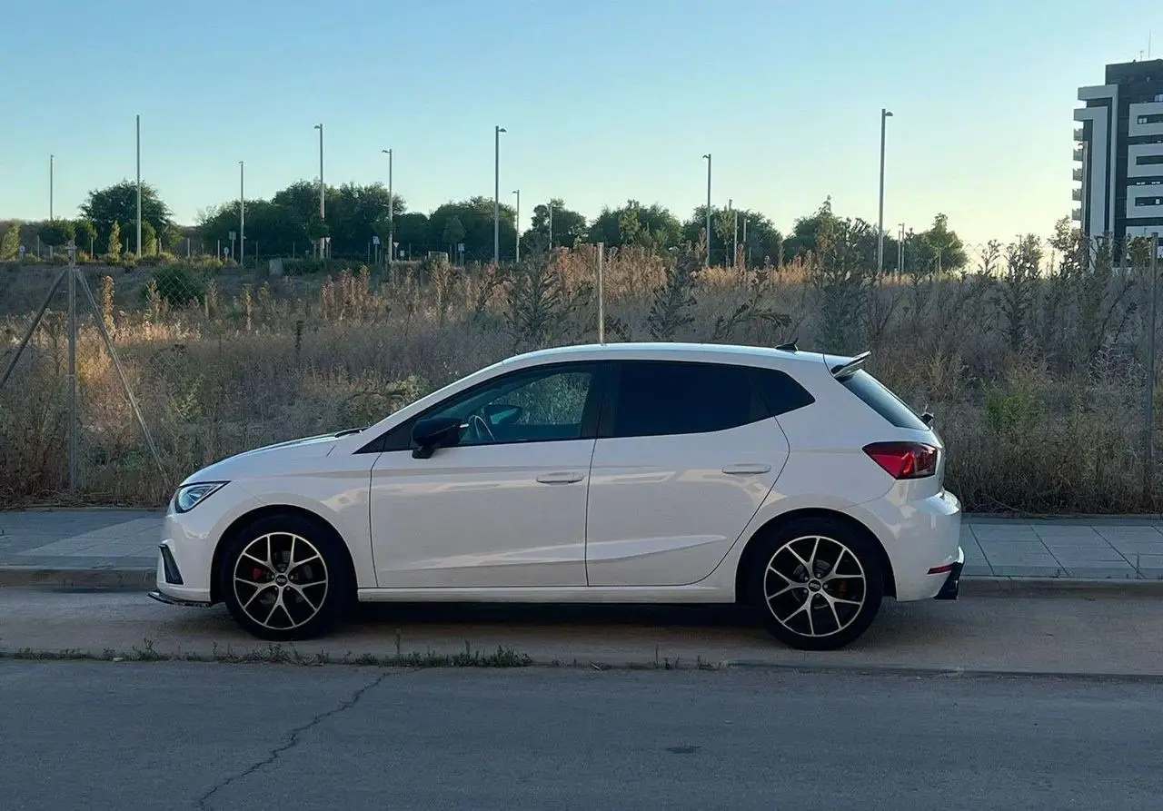 Photo 1 : Seat Ibiza 2021 Essence