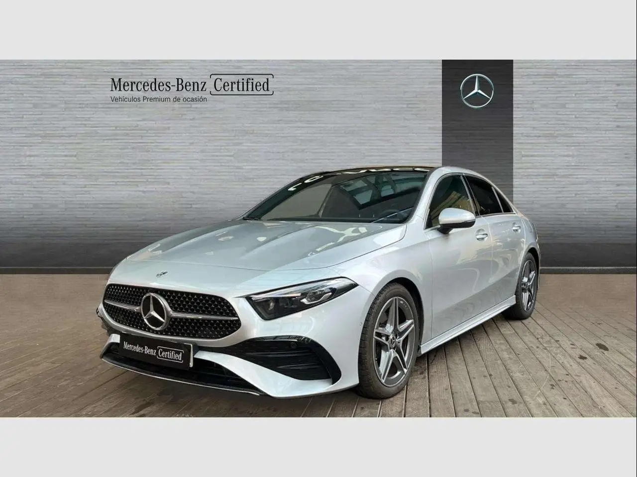 Photo 1 : Mercedes-benz Classe A 2023 Petrol